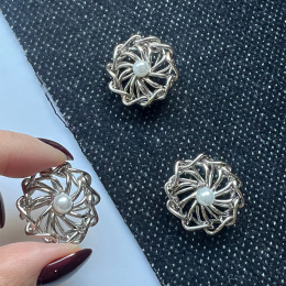 ВОВНА ТВІД ДВОСТОРОНІЙ